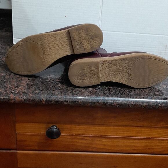 Tommy Hilfiger  "Twitza" Boots...Size 6.5. EUC - Picture 6 of 9